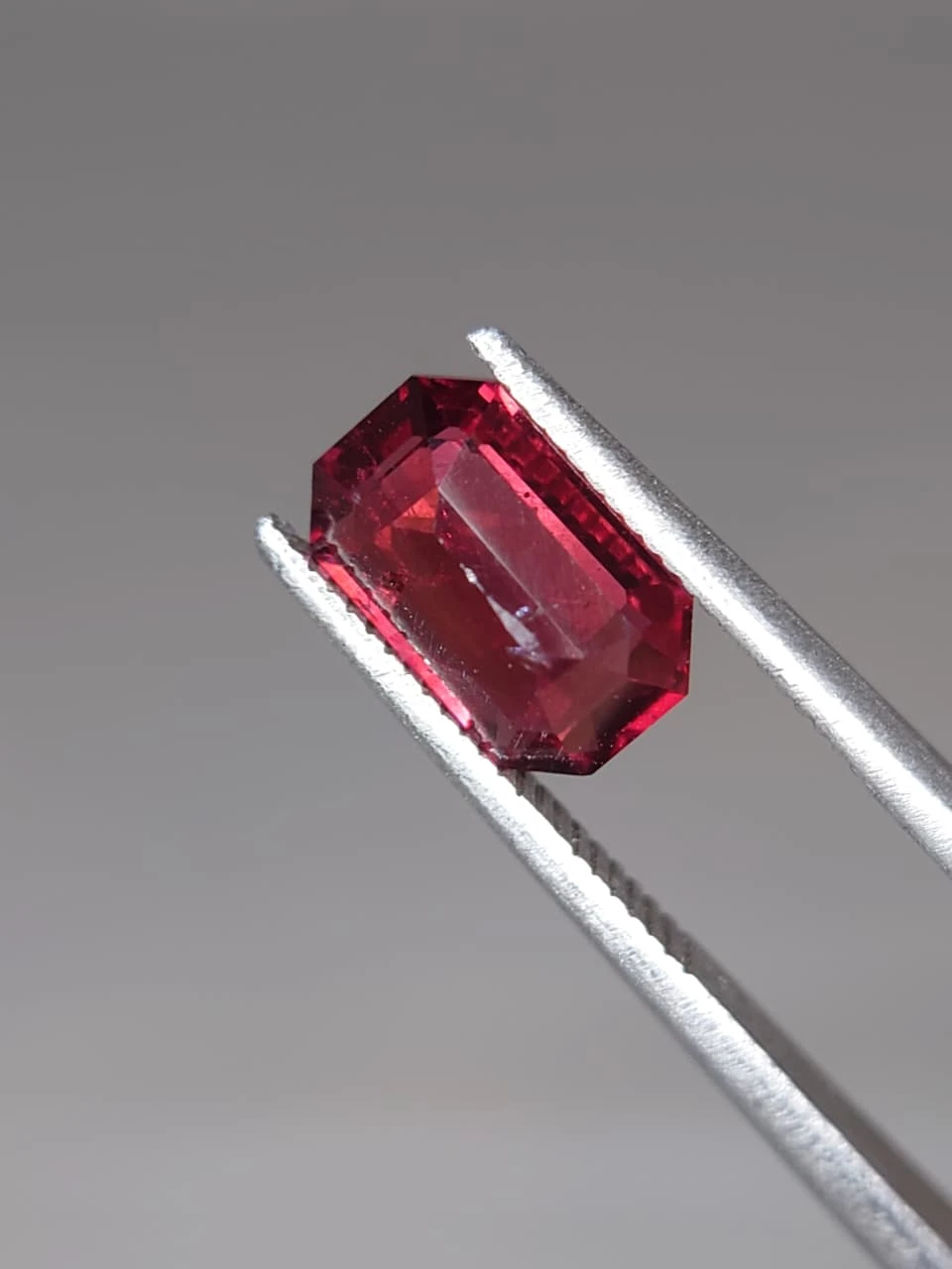 2.1ct Emerald Faceted Malaya Garnet from Tanzania — view 3